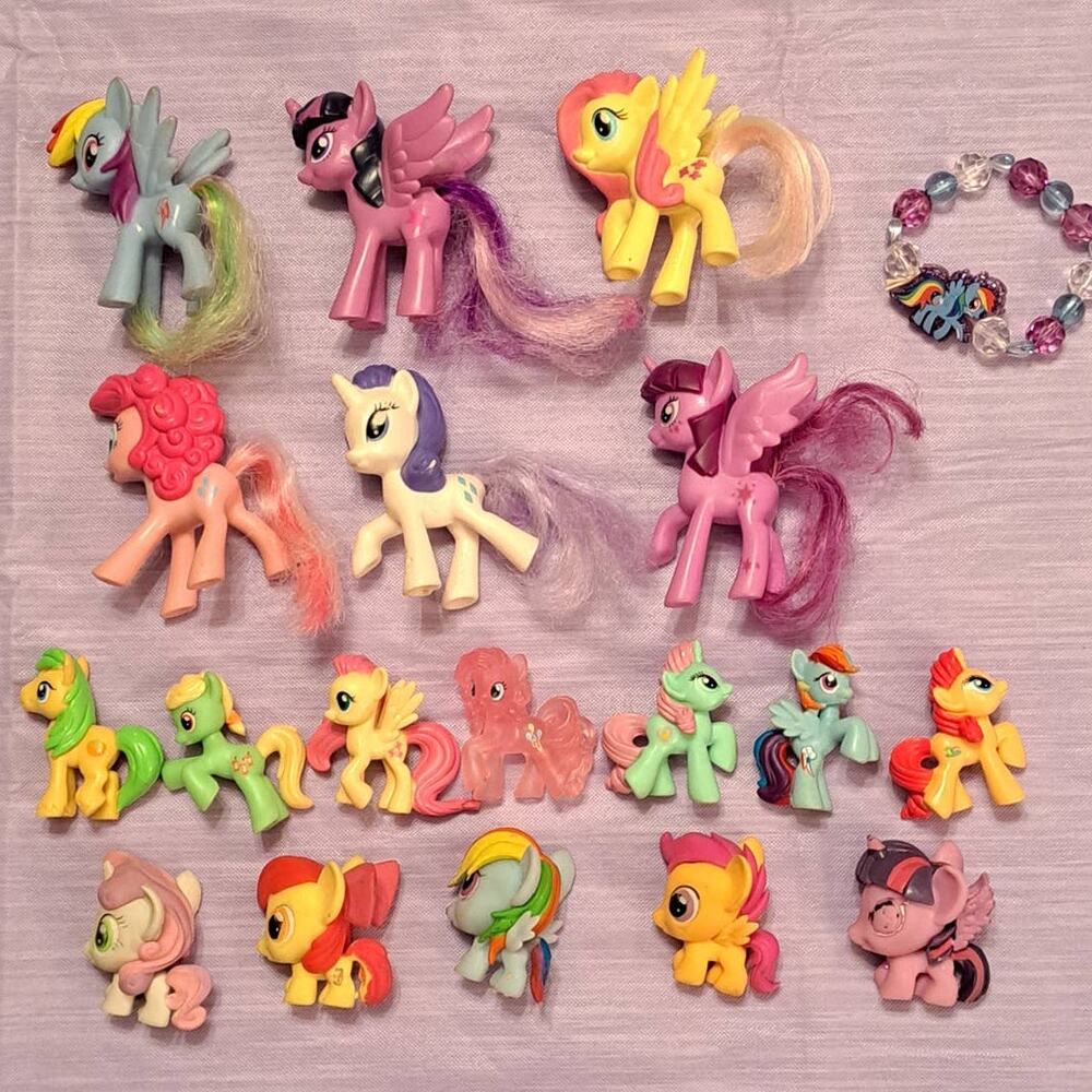 (19) Piece My Little Pony Figures Mini Figures Mashems & Bracelet Lot